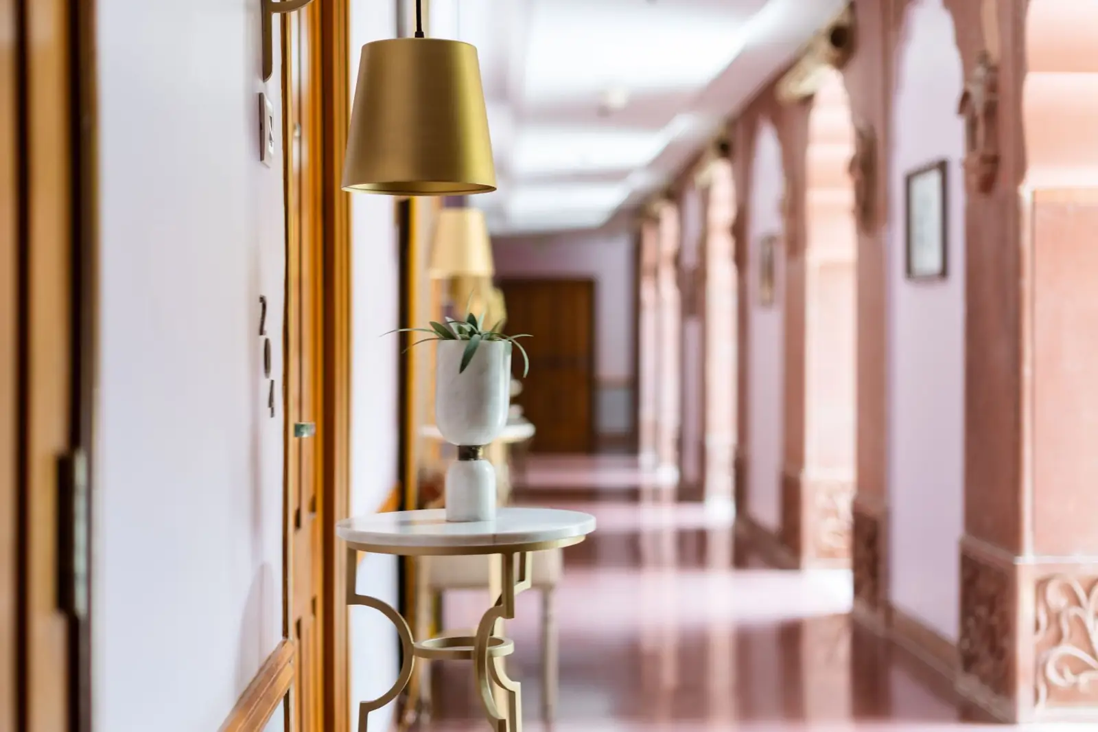 Mirequessianroyalstay interior corridor